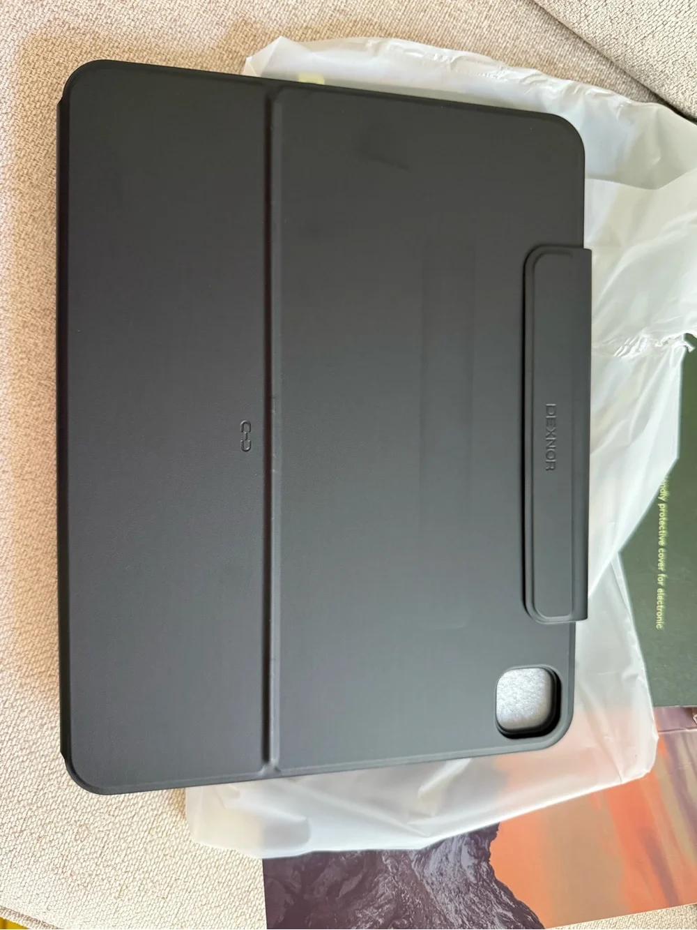 NWT Dexnor for iPad Pro 13 Inch Case M4 2024 Color Black